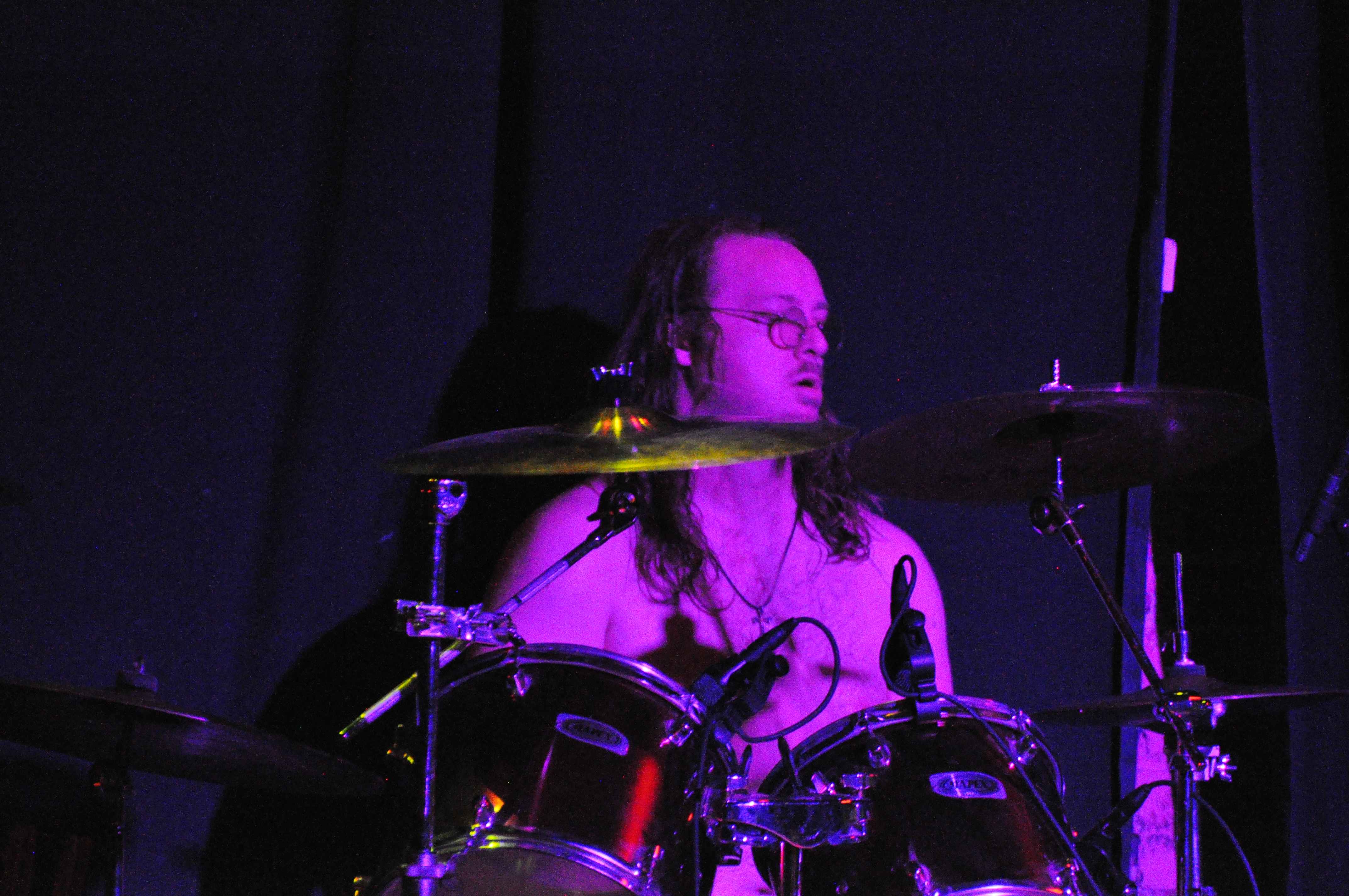 DRUMMER EXTRAORDINAIRE